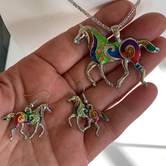 Colourful enamel Horse choker necklace with matching earrings SET new - Picture 9 of 12